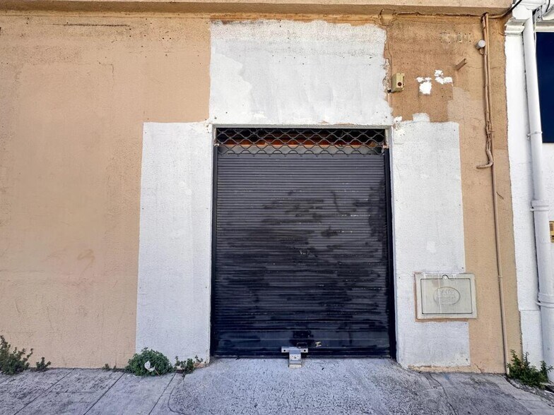 Retail in Marseille 11Eme for lease - Building Photo - Image 2 of 4