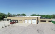 221 N Chapel Hill Rd, Sioux Falls SD - Entrepôt