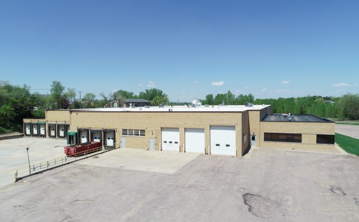 221 N Chapel Hill Rd, Sioux Falls, SD for lease Building Photo- Image 1 of 17