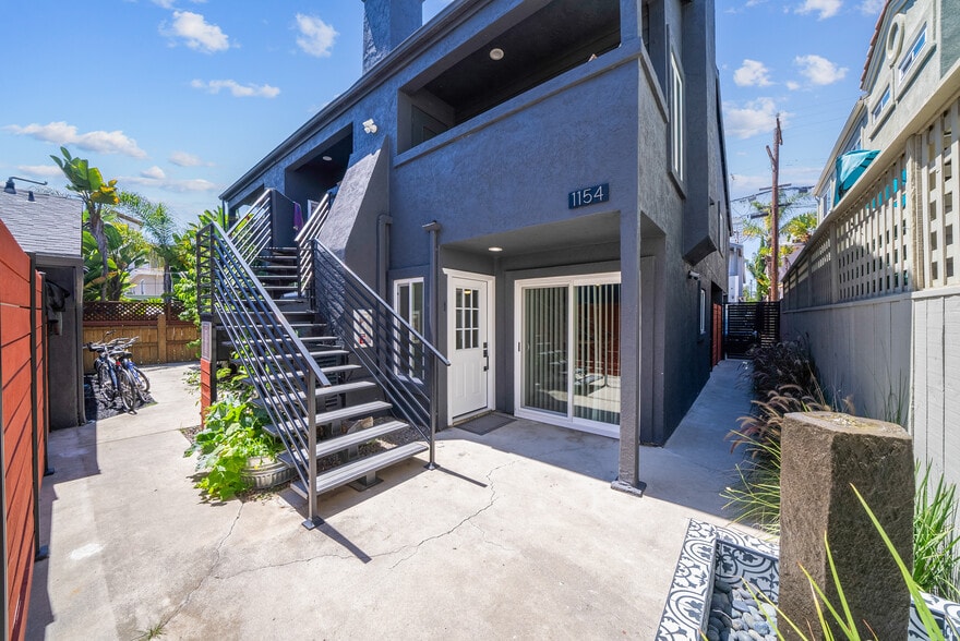 1152 Pacific Beach Dr, San Diego, CA for sale - Building Photo - Image 3 of 9