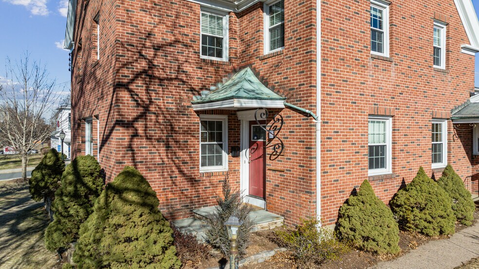 2638-2650 Main St, Glastonbury, CT à louer - Photo du bâtiment - Image 2 de 21