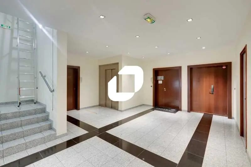 Office in Les Ulis for lease - Building Photo - Image 3 of 13