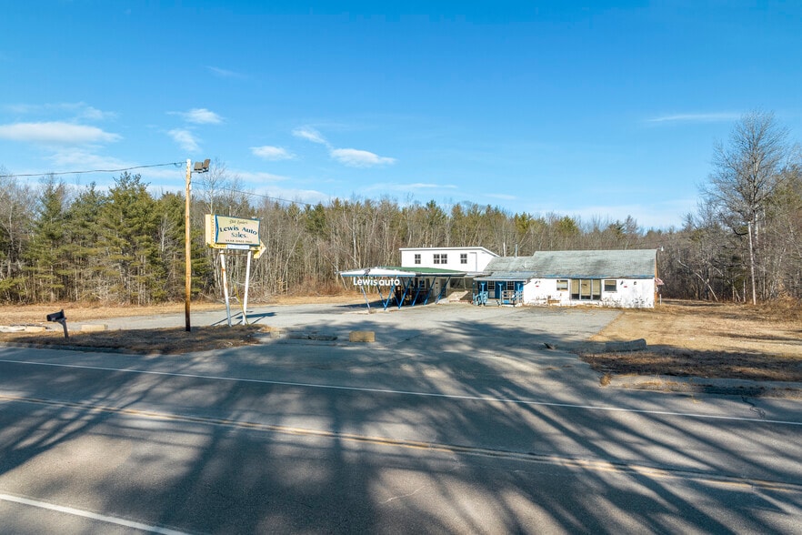 42 Lisbon Rd, Lisbon, ME à vendre - Photo principale - Image 1 de 16