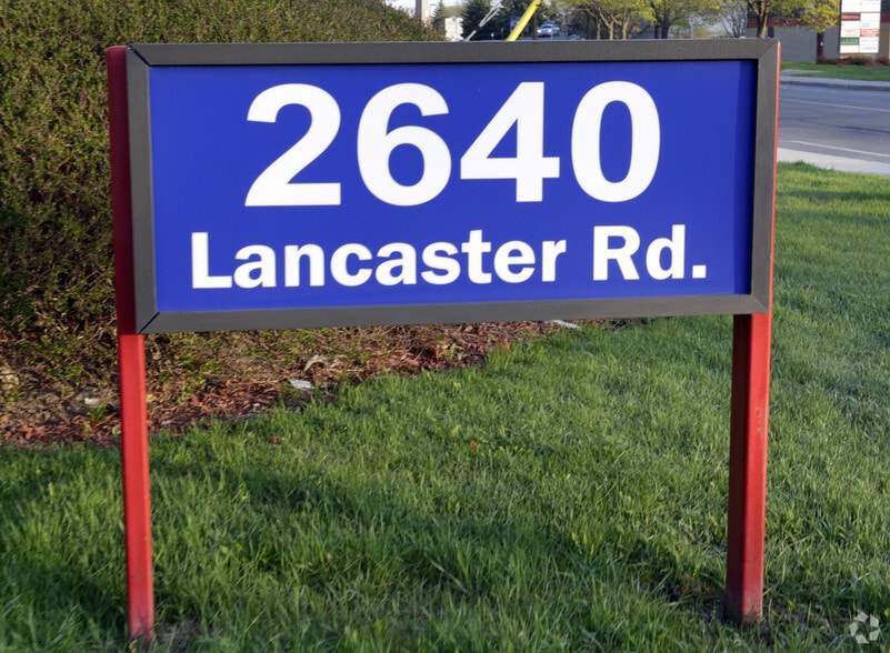 2640 Lancaster Rd, Ottawa, ON à louer - Photo du bâtiment - Image 2 de 9