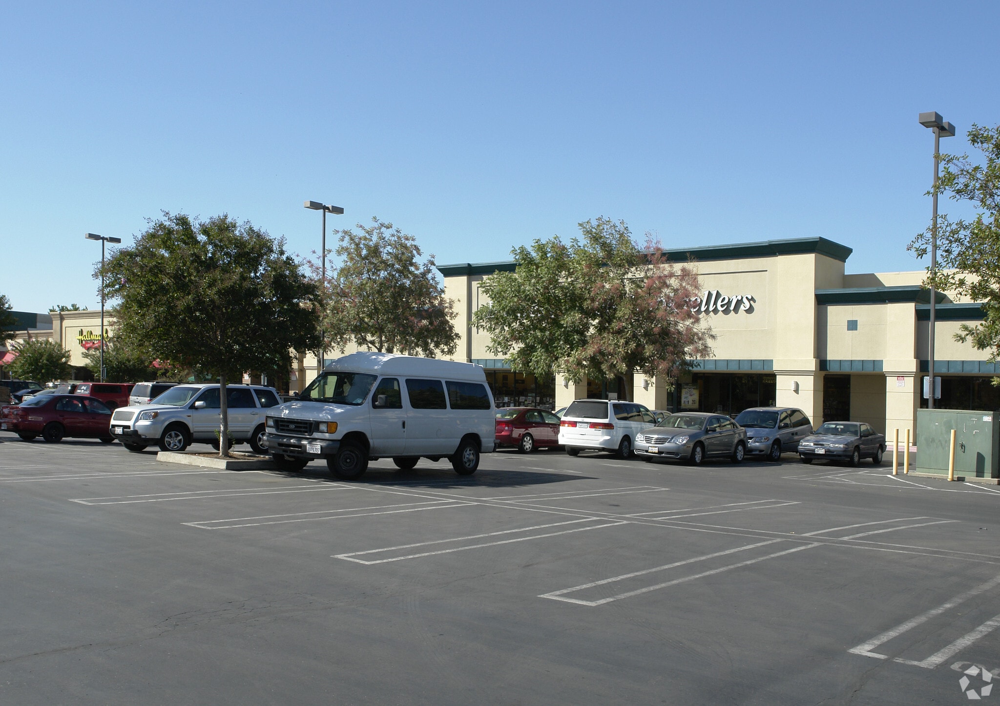 3501 McHenry Ave, Modesto, CA for lease Primary Photo- Image 1 of 6