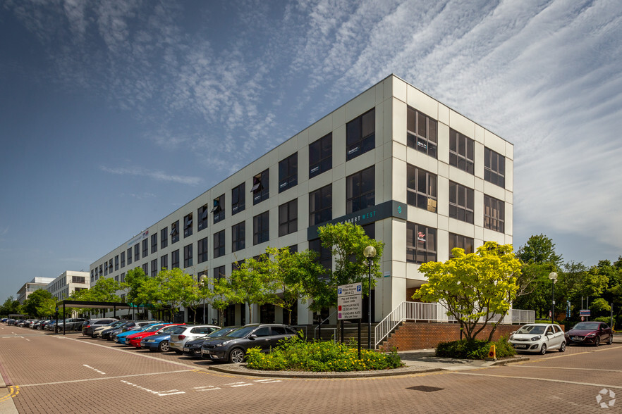 Silbury Blvd, Milton Keynes à vendre - Photo du bâtiment - Image 1 de 1