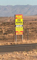 250 Acres Kingman Airport Area Land Sale - Services immobiliers commerciaux