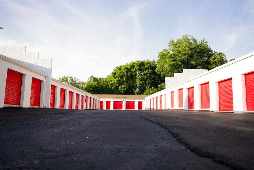 1439 W Webb Ave, Burlington, NC à vendre - Photo du bâtiment - Image 3 de 9