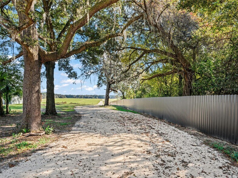 County Road 635, Bushnell, FL à vendre - Photo du bâtiment - Image 3 de 7