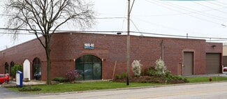 Plus de détails pour 1900-1960 E Devon Ave, Elk Grove Village, IL - Industriel à louer