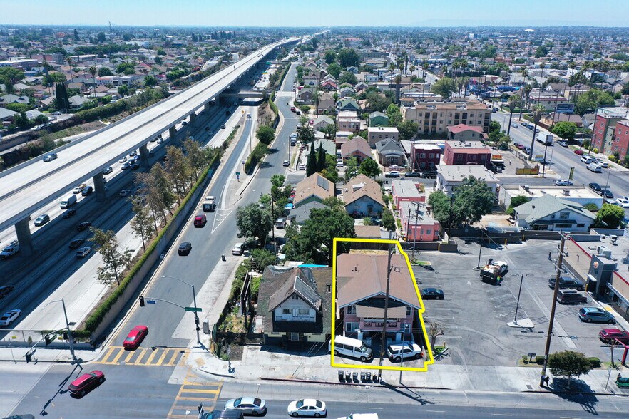 458 W Vernon Ave, Los Angeles, CA à vendre - Photo du bâtiment - Image 2 de 20