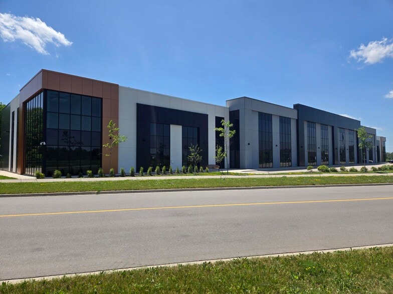 350 Hanlon Creek Blvd, Guelph, ON à louer - Photo du bâtiment - Image 1 de 8