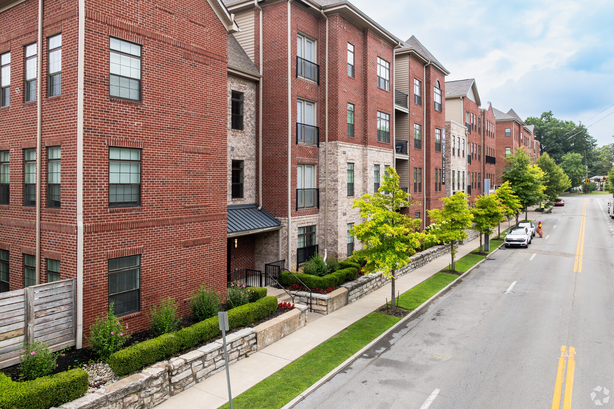 1221 E Broadway, Louisville, KY for lease Primary Photo- Image 1 of 14