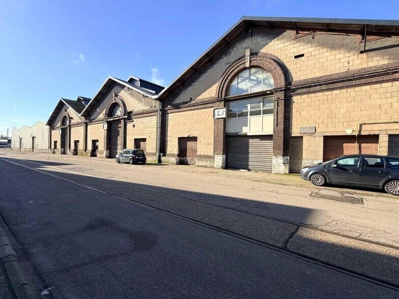 Flex in Le Havre for lease - Building Photo - Image 2 of 5