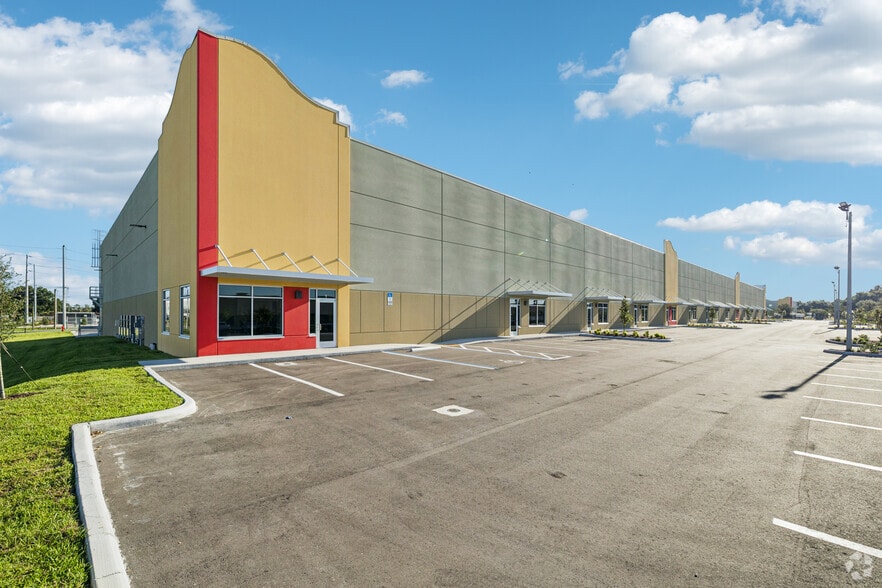 3955 Anchuca Dr, Lakeland, FL for lease - Building Photo - Image 3 of 10