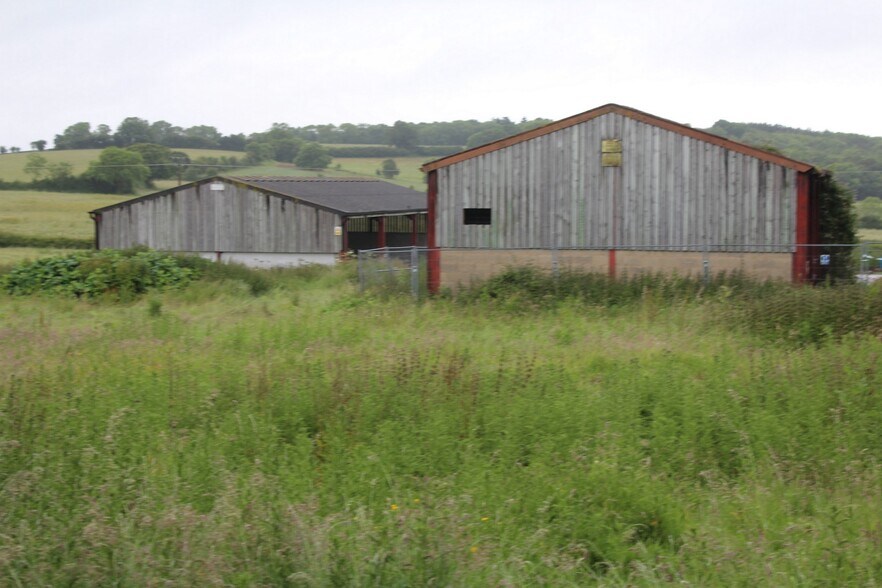 10 Woodview Close, Worcester à vendre - Photo du bâtiment - Image 3 de 4