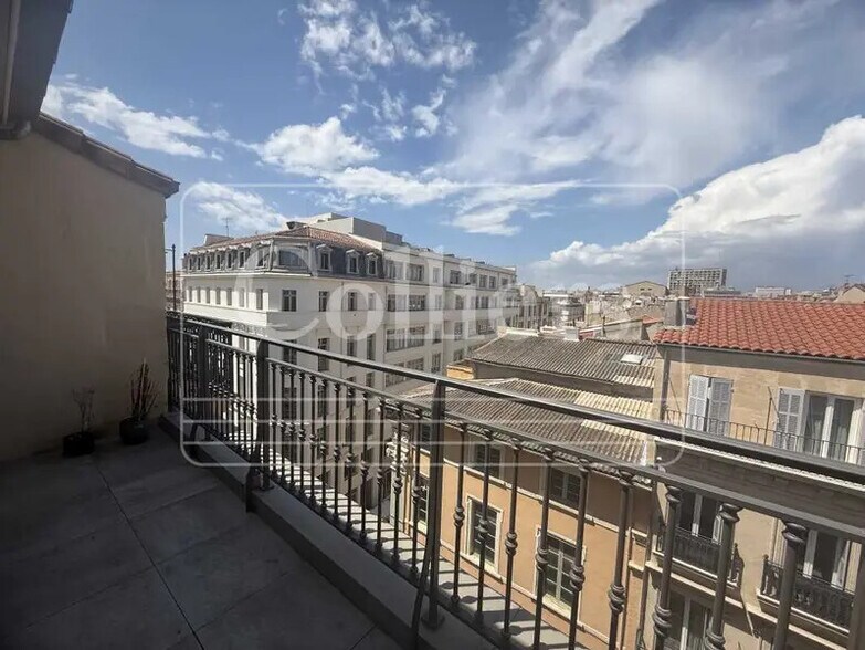 Bureau dans Marseille à louer - Photo du bâtiment - Image 3 de 7