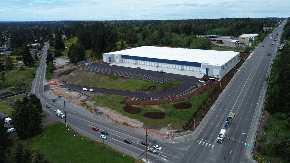 15720 Canyon Rd E, Puyallup, WA à vendre - Photo du bâtiment - Image 2 de 5