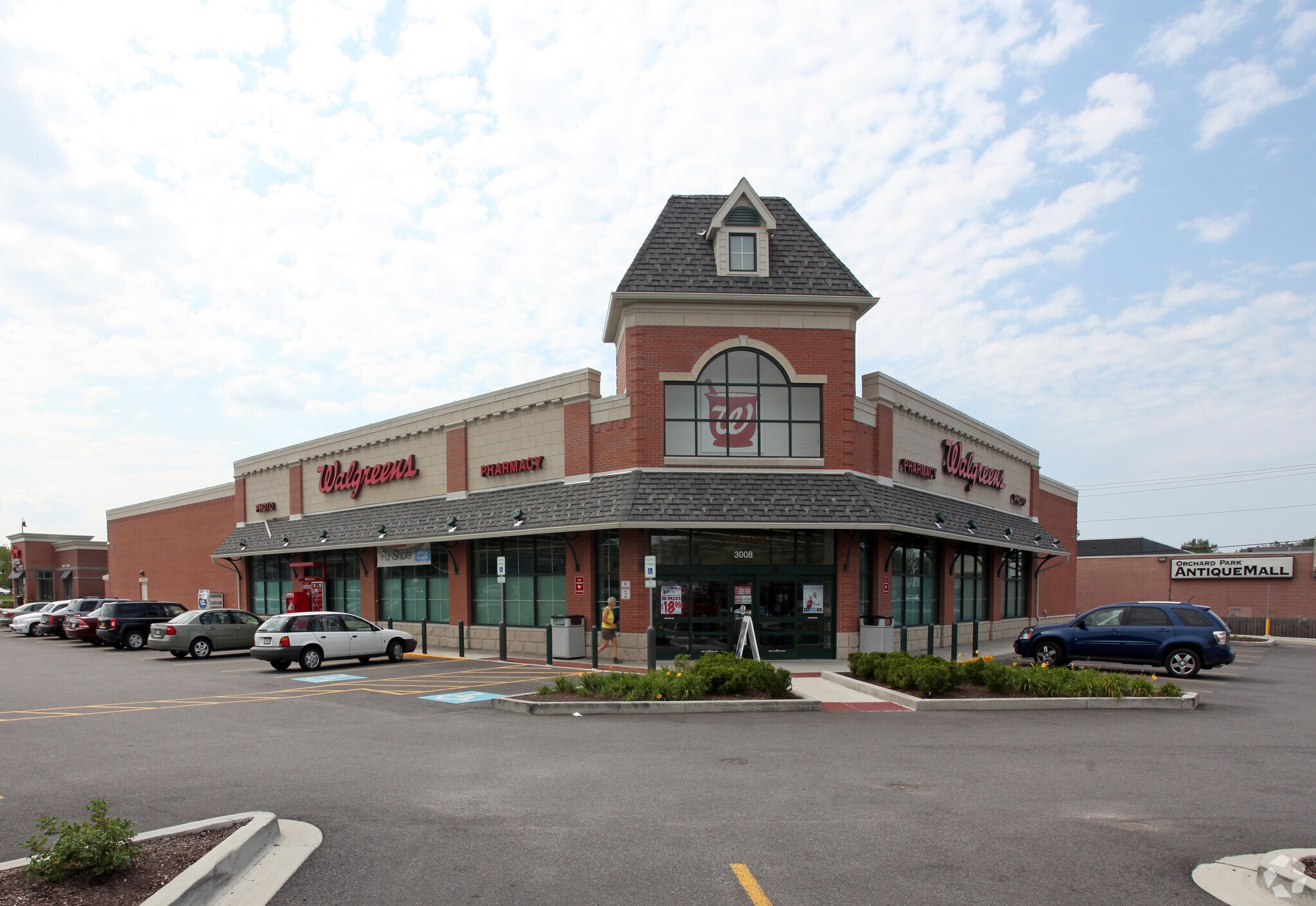 3008 Union Rd, Orchard Park, NY for sale Primary Photo- Image 1 of 1
