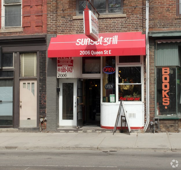 2006 Queen St E, Toronto, ON à vendre - Photo du bâtiment - Image 2 de 7