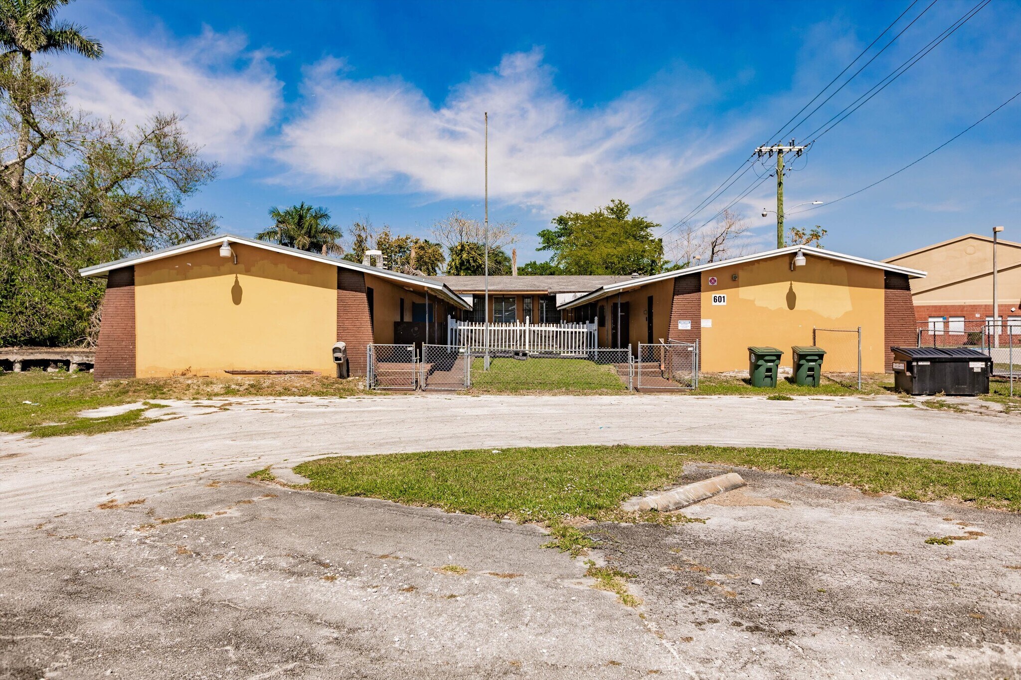 601 W Canal St N, Belle Glade, FL à vendre Photo du bâtiment- Image 1 de 19