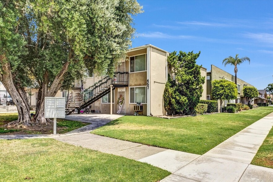 457 Alpine St, Upland, CA à vendre - Photo du bâtiment - Image 1 de 15