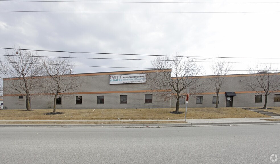 6889 Rexwood Rd, Mississauga, ON à vendre - Photo principale - Image 1 de 1