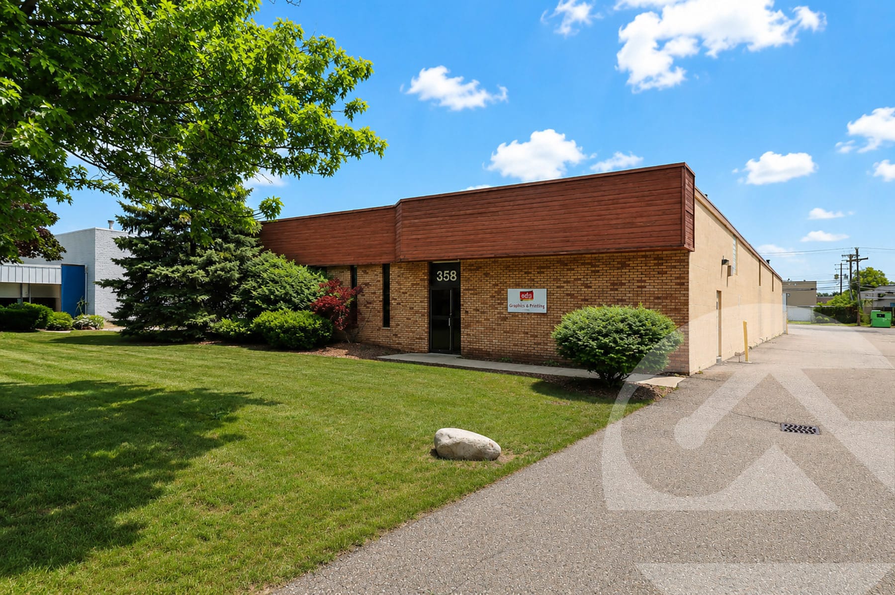 358 Robbins Dr, Troy, MI for lease Building Photo- Image 1 of 4