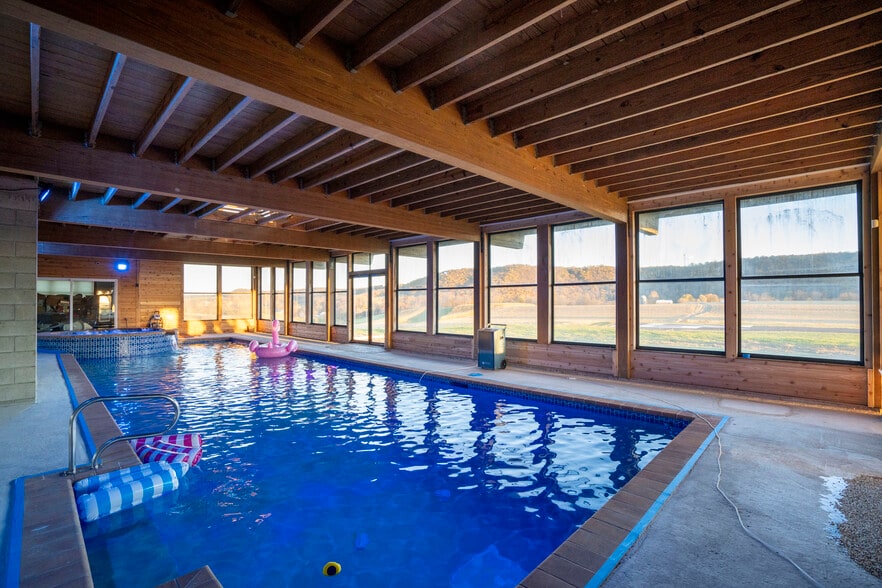 600 Airport Dr, Mifflintown, PA à vendre - Photo du bâtiment - Image 2 de 25