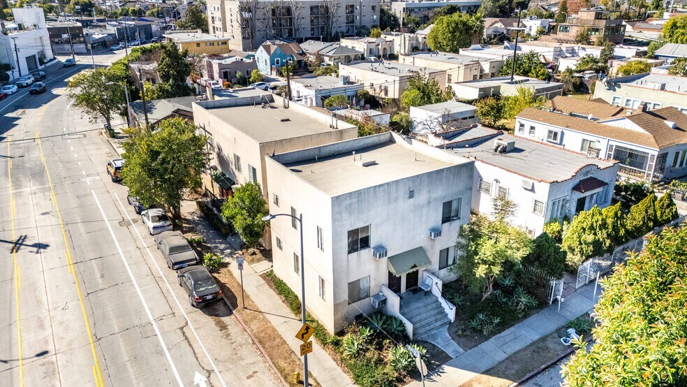 4202 Lexington Ave, Los Angeles, CA à vendre - Photo du bâtiment - Image 1 de 11