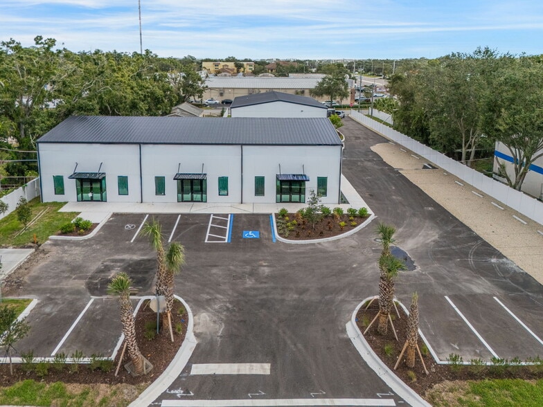 124 Houle Ave, Sarasota, FL for sale - Building Photo - Image 3 of 7