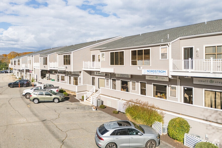 1050 Main St, East Greenwich, RI for sale - Building Photo - Image 1 of 5