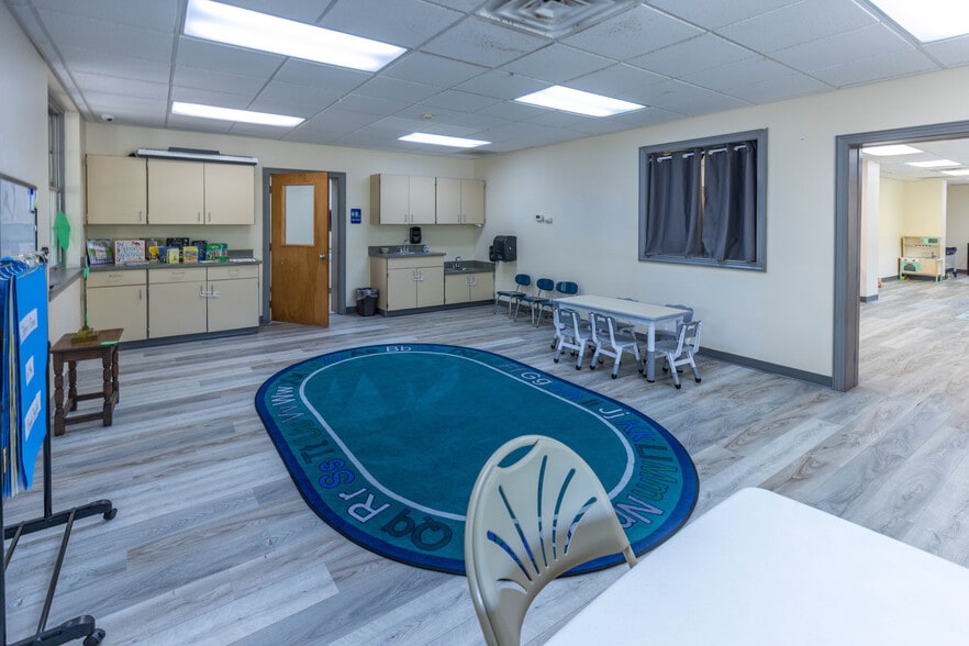 1100 Stockton St, Jacksonville, FL for lease - Interior Photo - Image 2 of 51