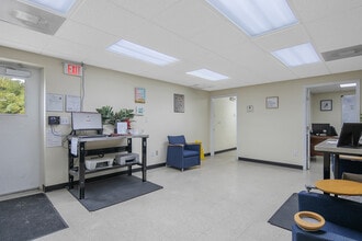 335-337 McMillan St, Fayetteville, NC for lease Interior Photo- Image 1 of 13