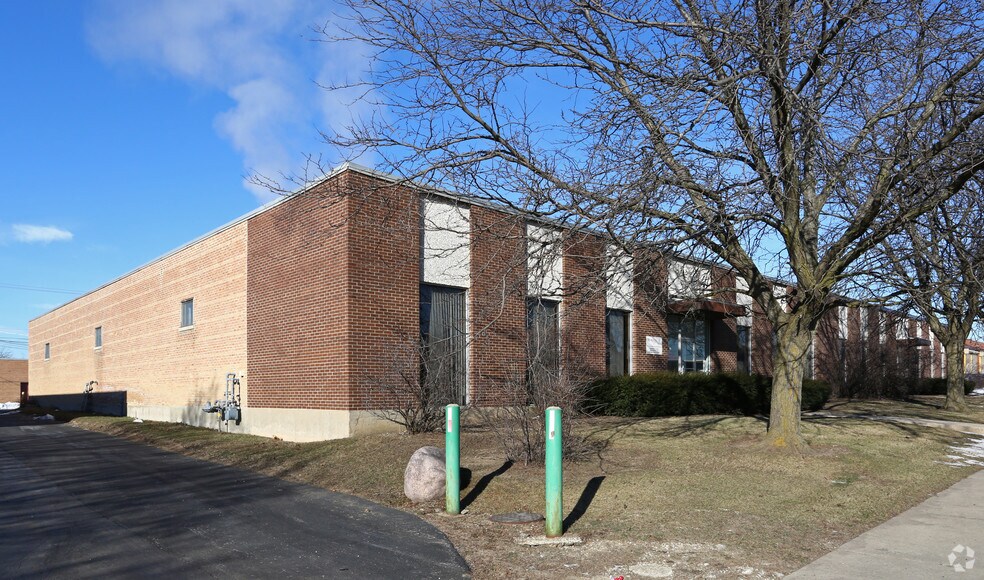 2450-2456 American Ln, Elk Grove Village, IL for lease - Building Photo - Image 1 of 1