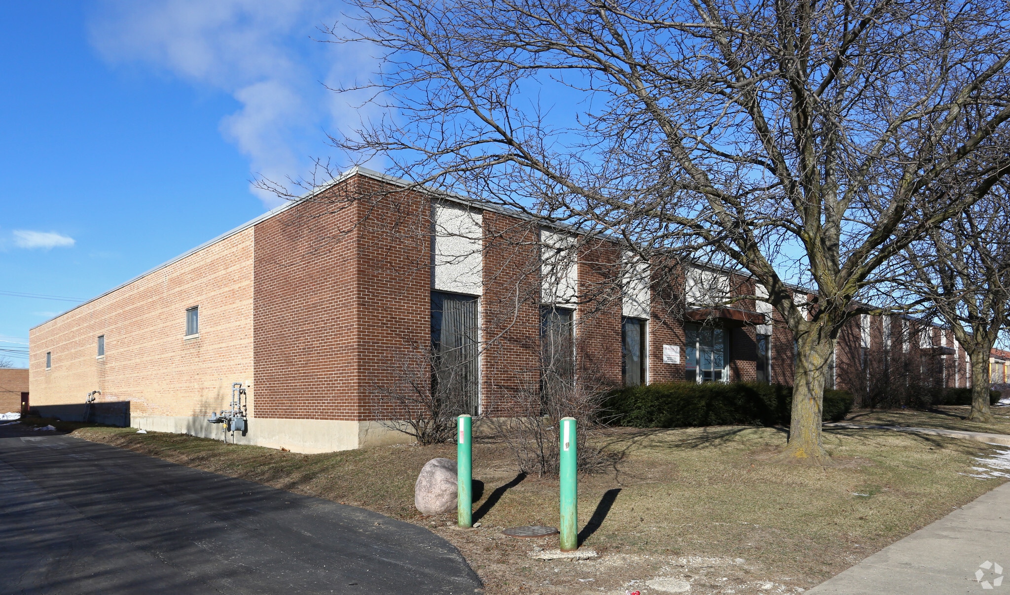 2450-2456 American Ln, Elk Grove Village, IL for lease Building Photo- Image 1 of 2