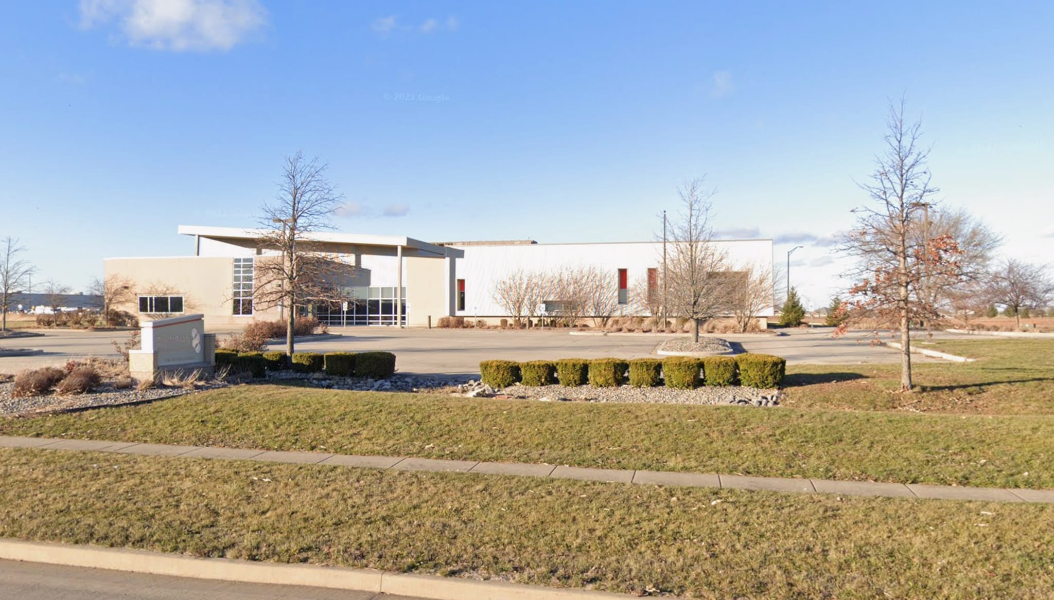 1002 Interstate Dr, Champaign, IL for lease Primary Photo- Image 1 of 6