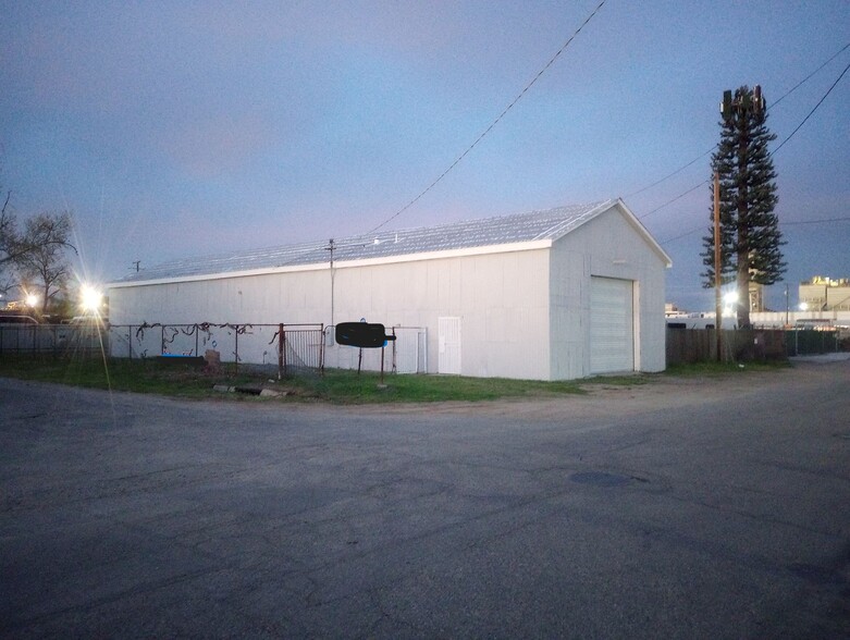 232 W Napa Ave, Fresno, CA à vendre - Photo du bâtiment - Image 1 de 5
