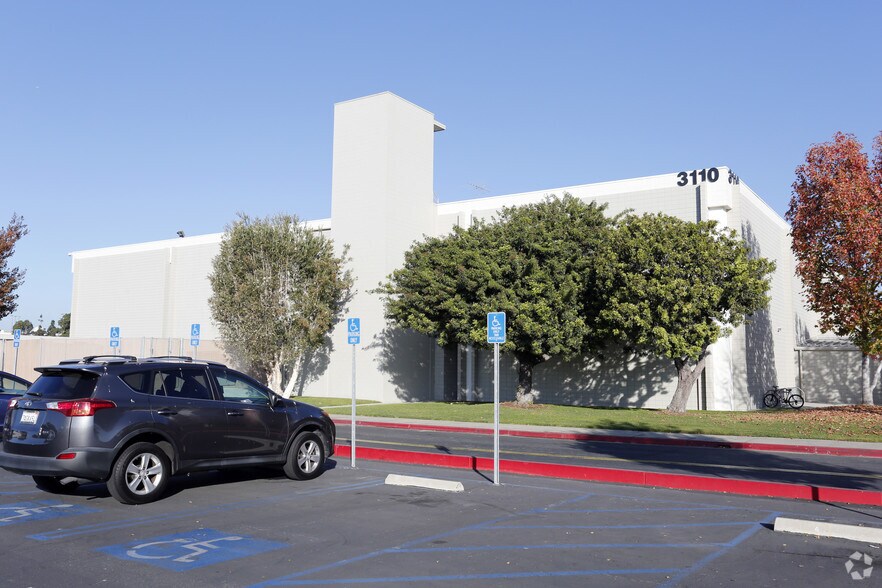 3110 Lomita Blvd, Torrance, CA à louer - Photo du bâtiment - Image 3 de 3