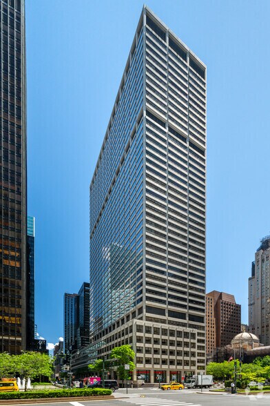 345 Park Ave, New York, NY à louer - Photo du bâtiment - Image 3 de 10
