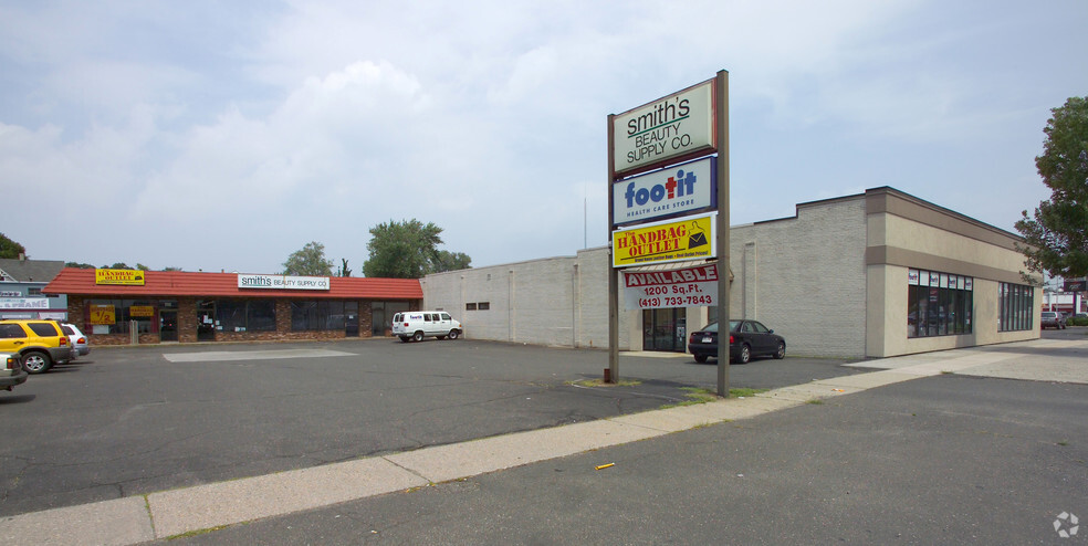 340-356 Memorial Ave, West Springfield, MA for sale - Primary Photo - Image 1 of 1