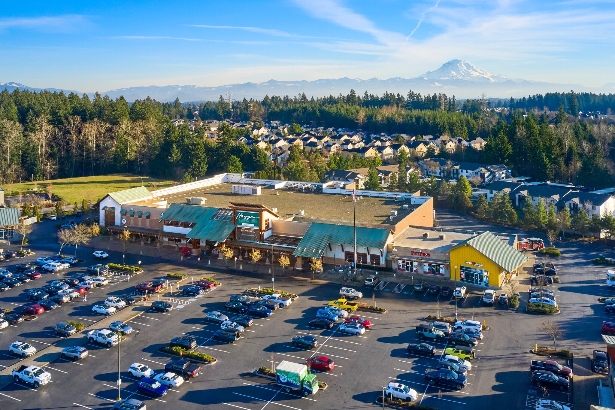 Lakeland Town Center portfolio of 8 properties for sale on LoopNet.ca Primary Photo- Image 1 of 9