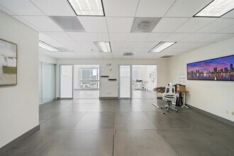 175 SW 7th St, Miami, FL for lease Interior Photo- Image 2 of 3