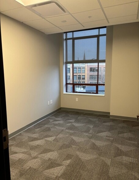 109 S Warren St, Syracuse, NY à louer - Photo intérieure - Image 2 de 23