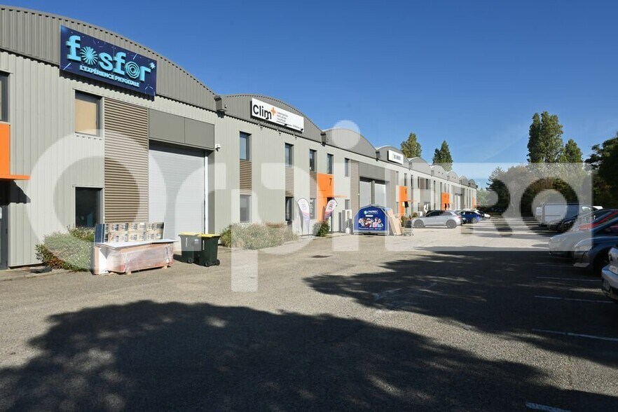 11-13 Chemin De L'Industrie, Dardilly for lease - Building Photo - Image 2 of 12