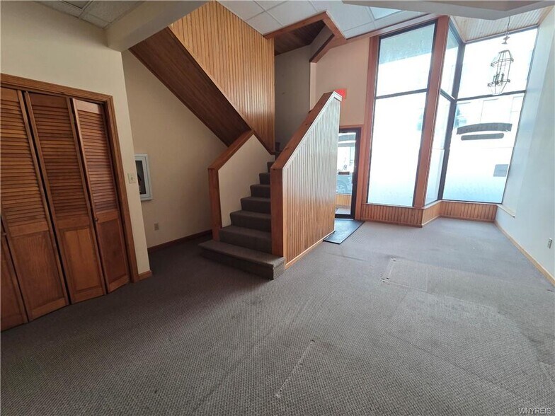 109 N Main St, Albion Town Orleans, NY à louer - Photo du bâtiment - Image 2 de 3