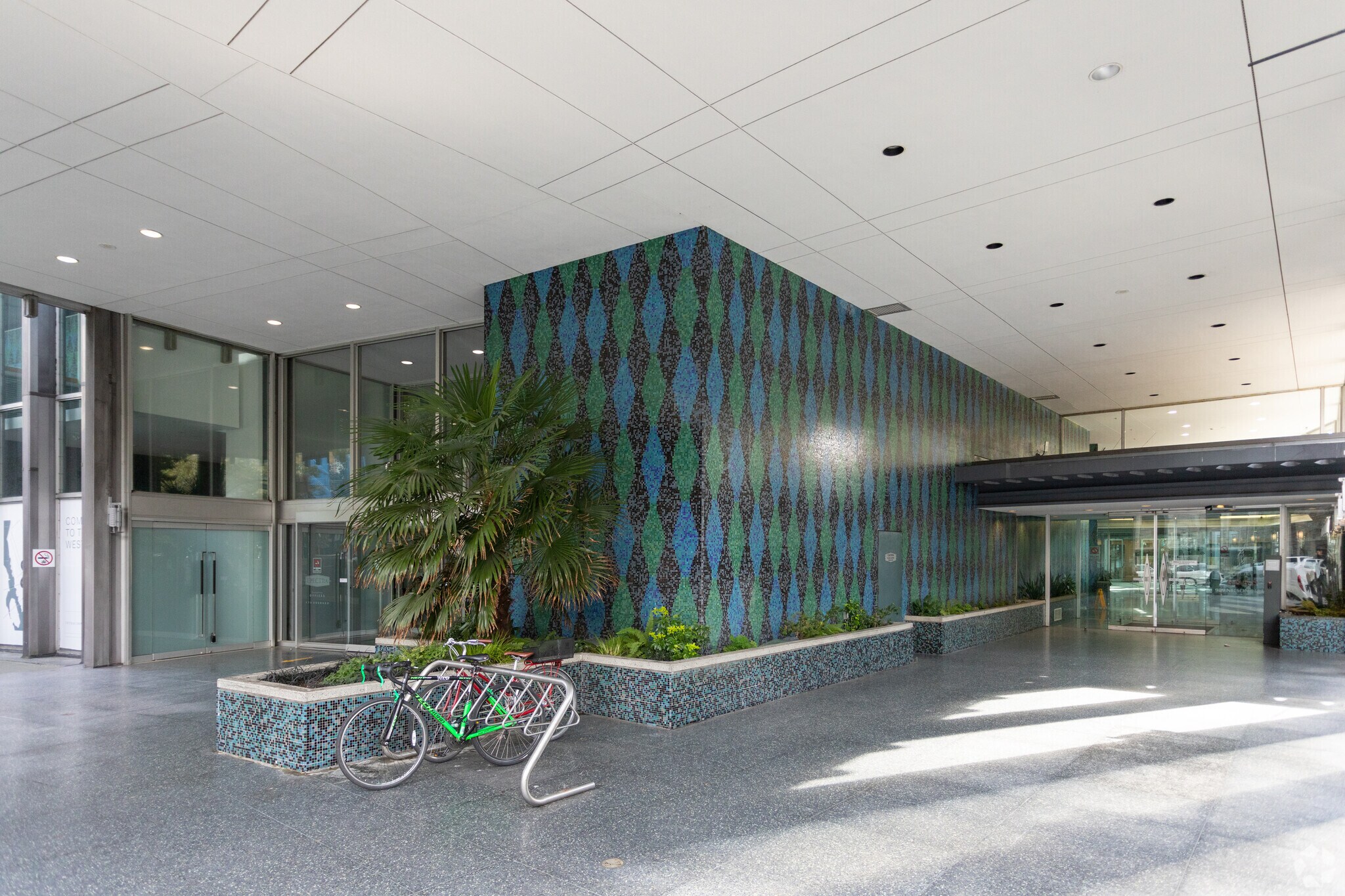 970 Burrard St, Vancouver, BC à vendre Photo du bâtiment- Image 1 de 1