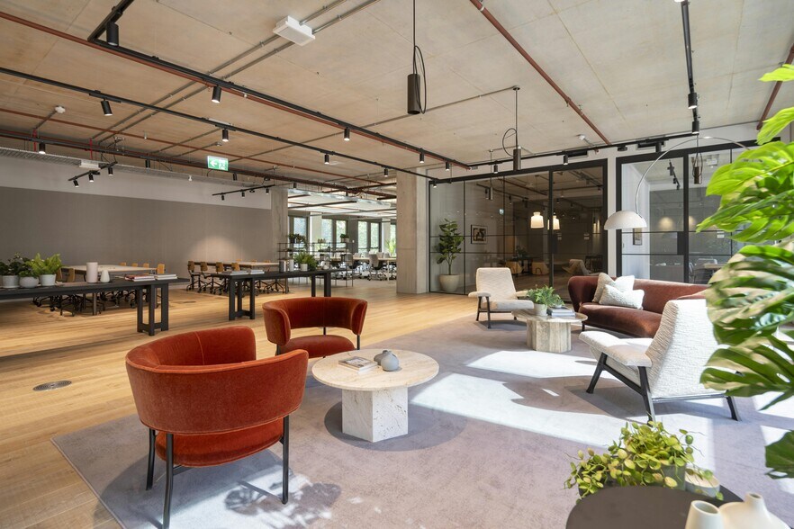 66 City Rd, Londres à louer - Photo du bâtiment - Image 3 de 44
