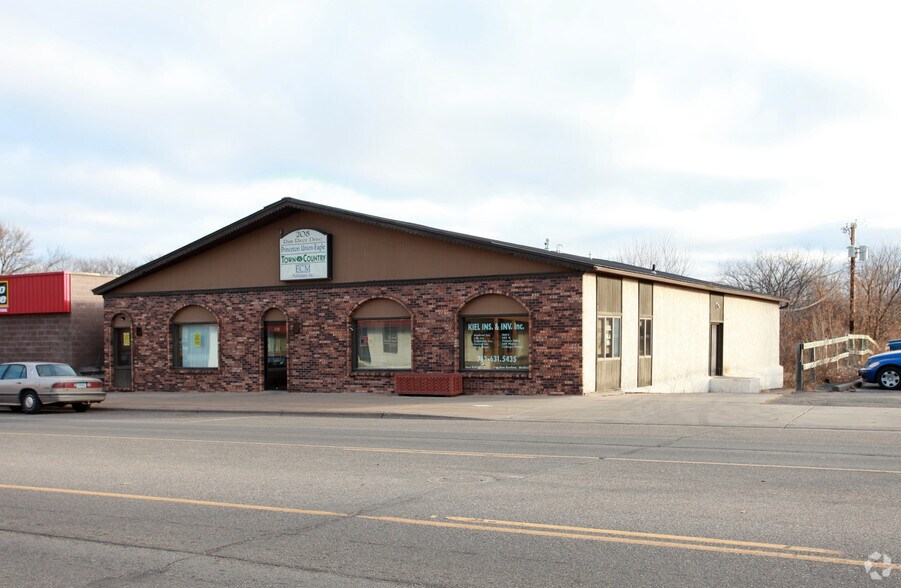 208 N Rum River Dr, Princeton, MN à vendre - Photo principale - Image 1 de 3