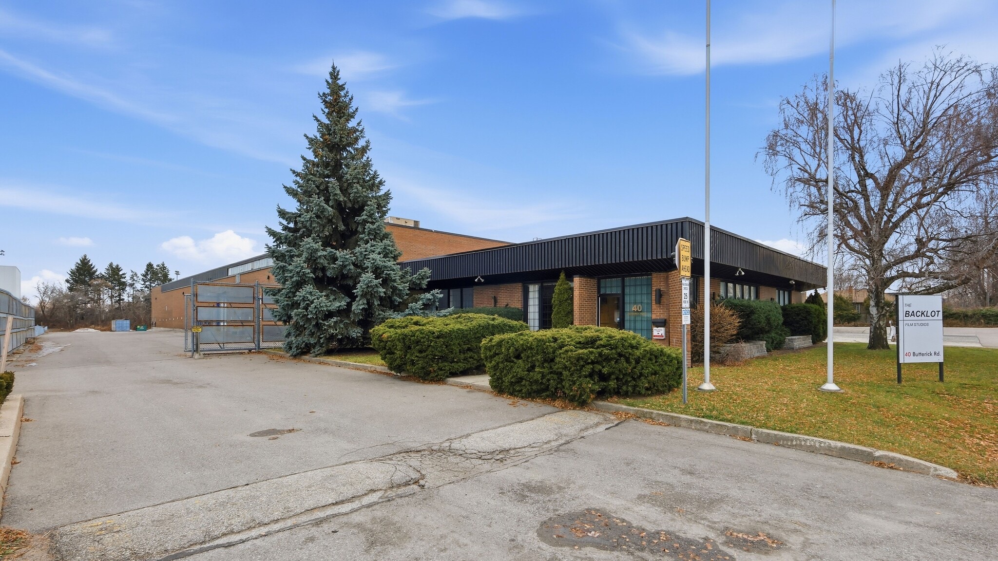 40 Butterick Rd, Toronto, ON for sale Primary Photo- Image 1 of 16